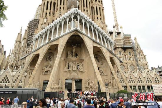 Depois de 137 anos, a Sagrada Família da Espanha finalmente recebe permissão de construção